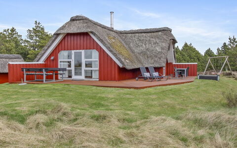 Dida - 3.1Km from the Sea: Verblijf, Tuin, Siding, Garden Gebouwen, Schaduw, Werf, Backyard, Gazon, Boerderij, Landscaping