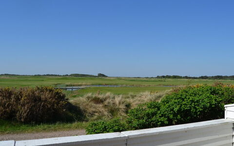 Drita - 2.3Km from the Sea: Lucht, Groen, Gras, Grasland, Plain, Ecoregio, Land Lot, Steppe, Prairie