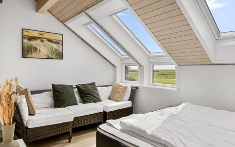 Drita - 2.3Km from the Sea: Verblijf, Huis, Huis, Dak, Veranda, Landgoed, Siding, Garden Gebouwen, Boerderij, Werf