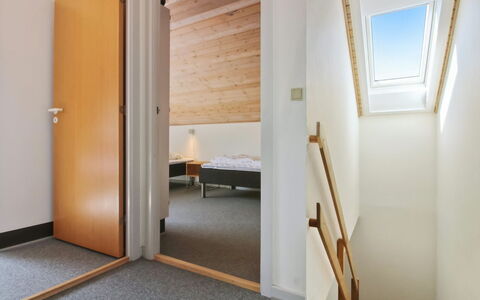 Nase - 2Km from the Sea: Struik, Stedelijk Ontwerp, Groundcover, Steen, Appartement, Landgoed, Metselwerk, Balkon, Landscaping