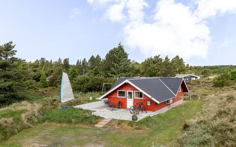 Andriette - 4.5Km from the Sea: Struik, Stedelijk Ontwerp, Groundcover, Steen, Appartement, Landgoed, Metselwerk, Balkon, Landscaping