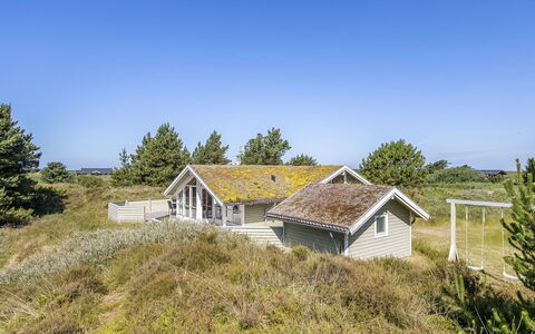 Bruna - 2Km from the Sea: Meubilair, Hout, Interieur Ontwerp, Flooring, Verdieping, Stoel, Kamer, Plafond, Woonkamer, Appartement