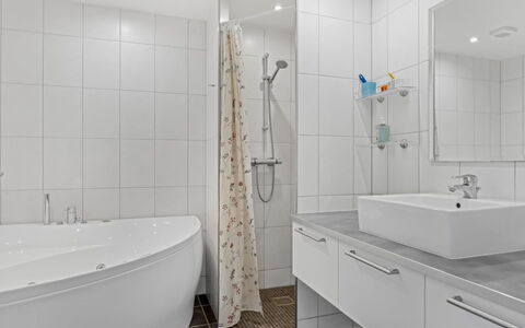 Henrietta - 3.5Km from the Sea: Berg, Bergachtig Landvormen, Sneeuw, Winter, Bergketen, Heuvel, Glacial Landform, Hoogland, Heuvel Station, Landschap
