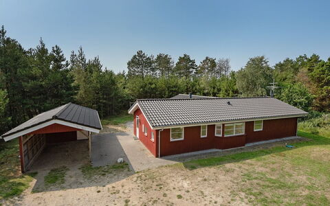 Guthmund - 1Km from the Sea: Dak, Huis, Land Lot, Huis, Verblijf, Landgoed, Garden Gebouwen, Schaduw, Blokhut, Landscaping