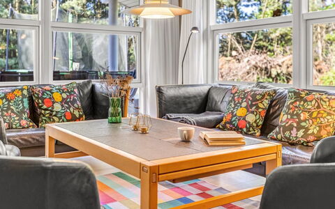 Guthmund - 1Km from the Sea: Appartement, Schaduw, Balkon, Stoel, Hek, Buitenmeubels, Aluminium, Kunstgras