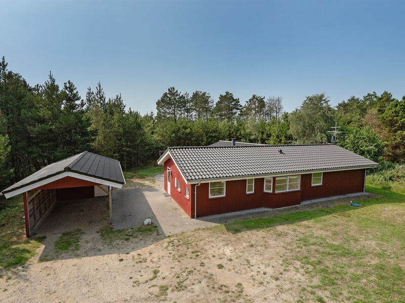 Guthmund - 1Km from the Sea