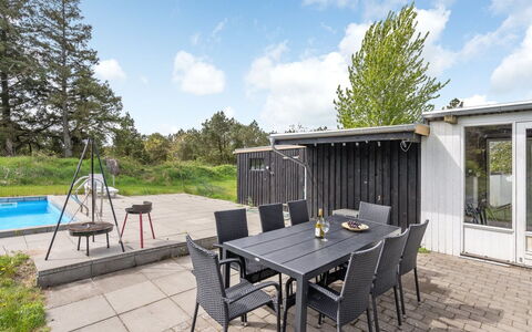 Rea - 5Km from the Sea: Meubilair, Land Lot, Buitenmeubels, Schaduw, Tuin, Stoel, Buitentafel, Landscaping, Backyard, Hardwood