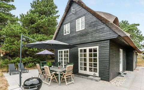 Risto - 2.3Km from the Sea: Huis, Dak, Huis, Verblijf, Schuur, Garden Gebouwen, Siding, Werf, Blokhut, Hut