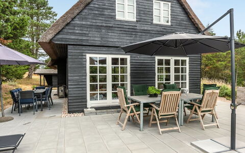 Risto - 2.3Km from the Sea: Huis, Dak, Huis, Verblijf, Schuur, Garden Gebouwen, Siding, Werf, Blokhut, Hut