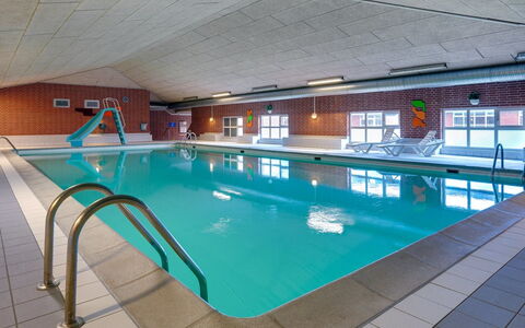 Mirija - 2.3Km from the Sea: Zwembad, Toevlucht, Samengesteld Materiaal, Plafond, Hotel, Recreatiecentrum, Daylighting, Buitenmeubels, Eco Hotel, Thermae