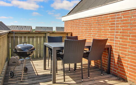 Rauha - 2.3Km from the Sea: Plafond, Flooring, Interieur Ontwerp, Verdieping, Samengesteld Materiaal, Meubilair, Toevlucht, Hotel, Ontwerp, Daylighting