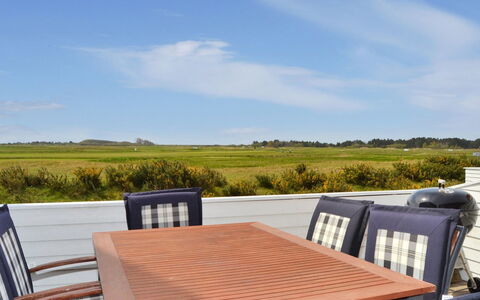 Arabella - 2.3Km from the Sea: Dak, Huis, Land Lot, Huis, Verblijf, Landgoed, Garden Gebouwen, Schaduw, Blokhut, Landscaping