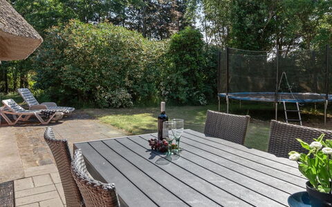 Gudmund - 3.9Km from the Sea: Meubilair, Buitenmeubels, Hout, Stoel, Tafel, Buitentafel, Tuin, Schaduw, Backyard