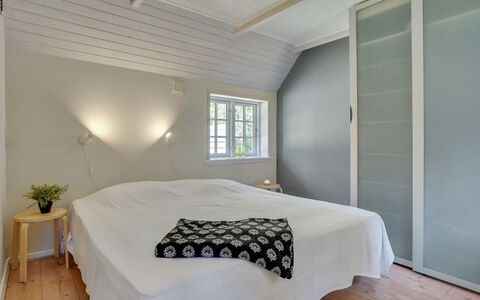 Gudmund - 3.9Km from the Sea: Flooring, Verdieping, Interieur Ontwerp, Hout, Plafond, Slaapkamer, Bed, Meubilair, Kamer, Houten Vloer