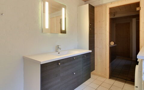 Naili - 3.1Km from the Sea: Hout, Flooring, Meubilair, Wastafel, Interieur Ontwerp, Verdieping, Major Appliance, Countertop, Loodgieterswerkinrichting, Keuken