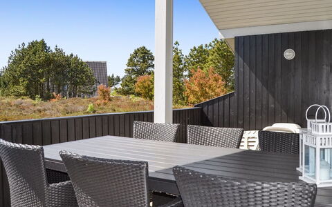 Börge - 3.9Km from the Sea: Meubilair, Interieur Ontwerp, Stoel, Flooring, Tafel, Toevlucht, Verdieping, Plafond, Kamer, Eco Hotel
