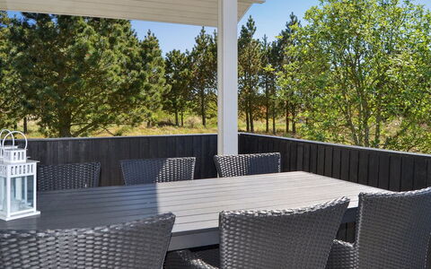 Börge - 3.9Km from the Sea: Meubilair, Interieur Ontwerp, Stoel, Flooring, Tafel, Toevlucht, Verdieping, Plafond, Kamer, Eco Hotel