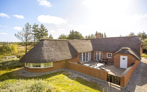 Artan - 2.6Km from the Sea: Gras, Grasland, Landschap, Ecoregio, Plain, Plantengemeenschap, Land Lot, Buitenmeubels, Prairie, Shrubland