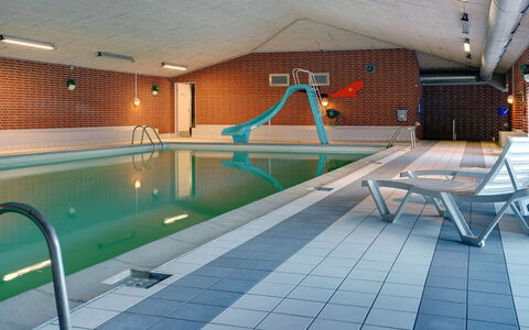 Edly - 2.3Km from the Sea: Zwembad, Samengesteld Materiaal, Toevlucht, Recreatiecentrum, Hotel