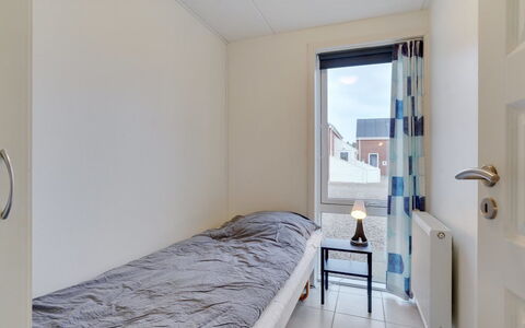 Paula - 2.3Km from the Sea: Muur, Hout, Verdieping, Flooring, Appartement, Kamer, Slaapkamer, Beits, Daylighting, Bed