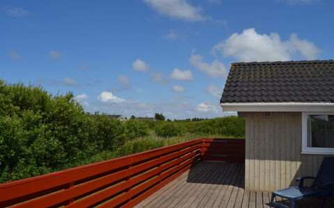 Arnkil - 700M from the Sea: Struik, Stedelijk Ontwerp, Groundcover, Steen, Appartement, Landgoed, Metselwerk, Balkon, Landscaping