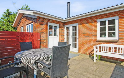 Hendrine - 500M from the Sea