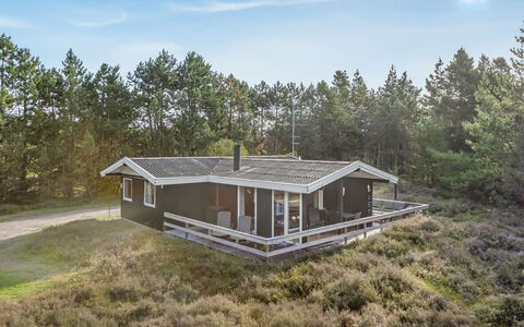 Sigrun - 4Km from the Sea: Gras, Grasland, Landschap, Ecoregio, Plain, Plantengemeenschap, Land Lot, Buitenmeubels, Prairie, Shrubland