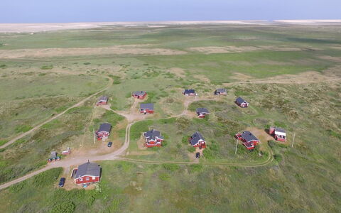 Neia - 640M from the Sea: Appartement, Schaduw, Balkon, Stoel, Hek, Buitenmeubels, Aluminium, Kunstgras