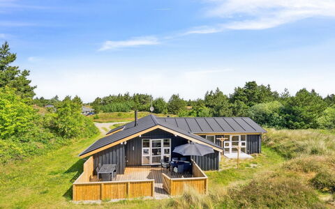 Alessia - 2Km from the Sea: Struik, Stedelijk Ontwerp, Groundcover, Steen, Appartement, Landgoed, Metselwerk, Balkon, Landscaping