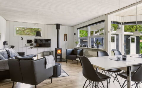 Bogatin - 1Km from the Sea: Hout, Interieur Ontwerp, Flooring, Plafond, Verdieping, Woonkamer, Bankstel, Meubilair, Houten Vloer, Huis