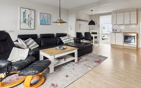 Aappo - 2.3Km from the Sea: Meubilair, Interieur Ontwerp, Bankstel, Flooring, Hout, Woonkamer, Plafond, Verdieping, Kamer, Houten Vloer