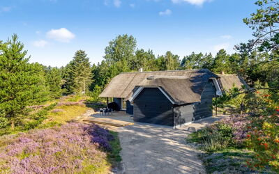 Thorulf - 3.5Km from the Sea