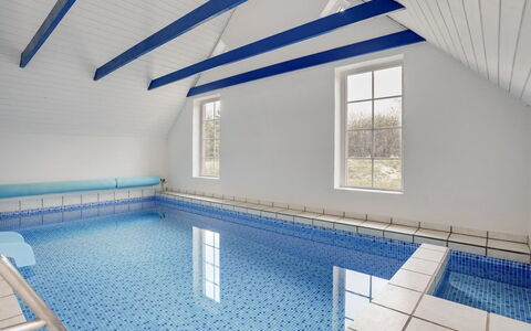 Ferhat - 2.9Km from the Sea: Dak, Huis, Land Lot, Huis, Verblijf, Landgoed, Garden Gebouwen, Schaduw, Blokhut, Landscaping