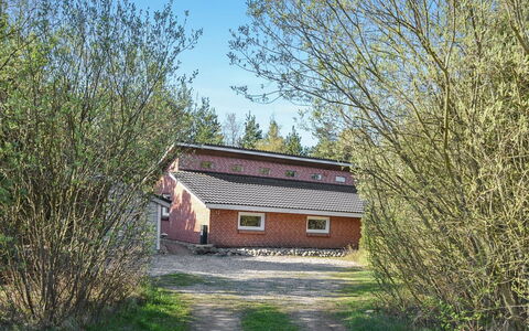 Elsy - 2.6Km from the Sea: Hout, Huis, Verblijf, Huis, Dak, Landelijk Gebied, Siding, Blokhut, Garden Gebouwen, Hardwood