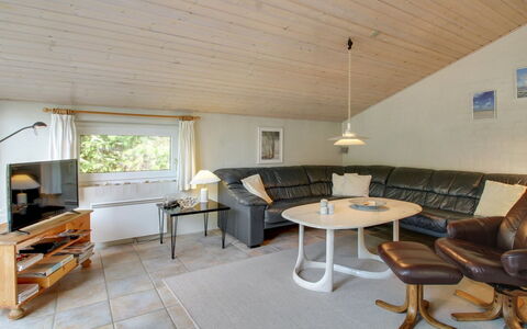 Elsy - 2.6Km from the Sea: Hout, Huis, Verblijf, Huis, Dak, Landelijk Gebied, Siding, Blokhut, Garden Gebouwen, Hardwood
