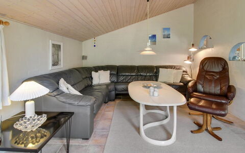 Elsy - 2.6Km from the Sea: Hout, Huis, Verblijf, Huis, Dak, Landelijk Gebied, Siding, Blokhut, Garden Gebouwen, Hardwood