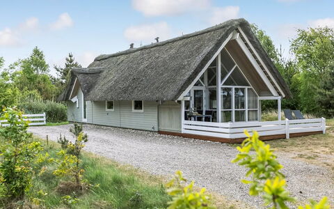 Almina - 1Km from the Sea: Plantengemeenschap, Zonlicht, Kruidachtige Plant, Tuin, Plantage, Landbouw, Boerderij