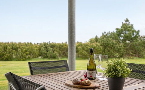 Amundi - 3.8Km from the Sea: Meubilair, Buitenmeubels, Buitentafel, Stoel, Tafel, Schaduw, Tuin, Patio, Keuken En Eettafel, Landscaping