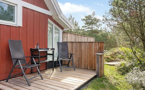 Tora - 3Km from the Sea: Hout, Meubilair, Houten Vloer, Hardwood, Buitenmeubels, Beits, Dek, Plank, Stoel, Veranda