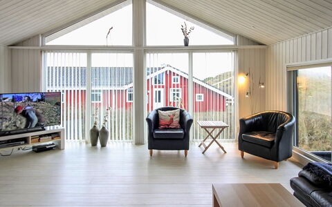 Hansina - 500M from the Sea: Hout, Plafond, Interieur Ontwerp, Huis, Flooring, Woonkamer, Meubilair, Verdieping, Houten Vloer, Bankstel