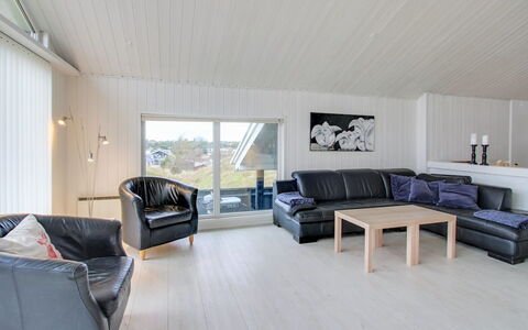 Hansina - 500M from the Sea: Hout, Plafond, Flooring, Houten Vloer, Verdieping, Interieur Ontwerp, Hardwood, Woonkamer, Laminaatvloer, Kamer