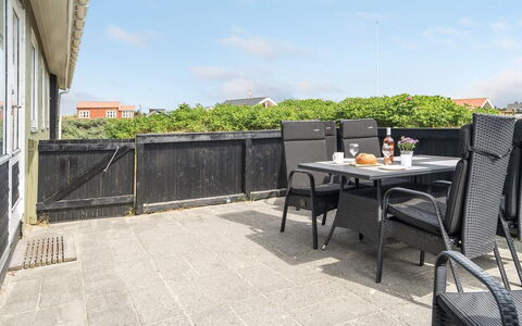 Kris - 200M from the Sea: Buitenmeubels, Schaduw, Balkon, Buitentafel, Kamerplant, Stoel, Bloempot, Hek, Patio, Gang