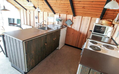 Keijo - 1.5Km from the Sea: Hout, Beits, Hardwood, Keuken, Schuur, Wastafel, Blokhut, Gootsteen, Multiplex, Plank