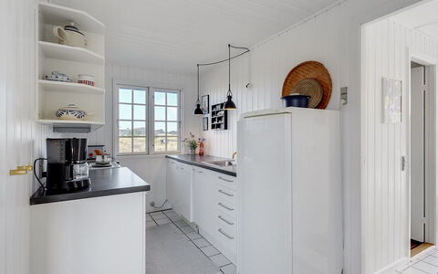 Aleksi - 500M from the Sea: Huis, Huis, Dak, Woongebied, Verblijf, Landgoed, Boerderij, Gazon, Landscaping, Siding