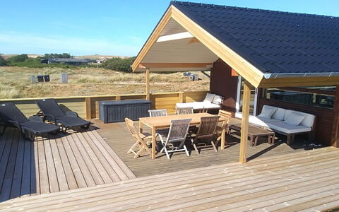 Krak - 1Km from the Sea: Dak, Land Lot, Verblijf, Huis, Landelijk Gebied, Schuur, Siding, Garden Gebouwen, Blokhut, Hut