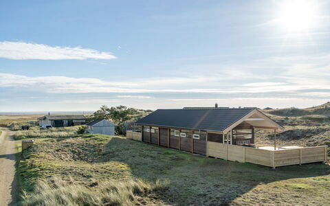 Krak - 1Km from the Sea: Dak, Land Lot, Verblijf, Huis, Landelijk Gebied, Schuur, Siding, Garden Gebouwen, Blokhut, Hut