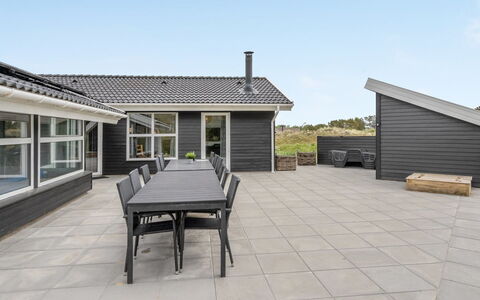 Alli - 800M from the Sea: Hout, Huis, Verblijf, Huis, Dak, Landelijk Gebied, Siding, Blokhut, Garden Gebouwen, Hardwood