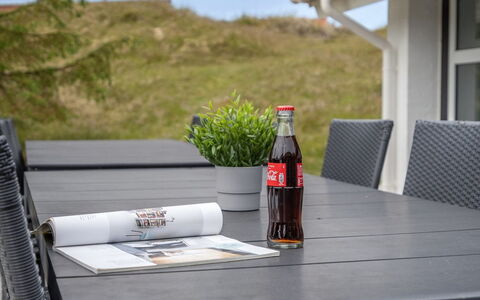 Alli - 800M from the Sea: Hout, Huis, Verblijf, Huis, Dak, Landelijk Gebied, Siding, Blokhut, Garden Gebouwen, Hardwood