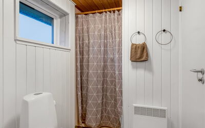 Casandra - 600M from the Sea