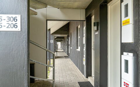 Iliane - 100M from the Sea: Struik, Stedelijk Ontwerp, Groundcover, Steen, Appartement, Landgoed, Metselwerk, Balkon, Landscaping